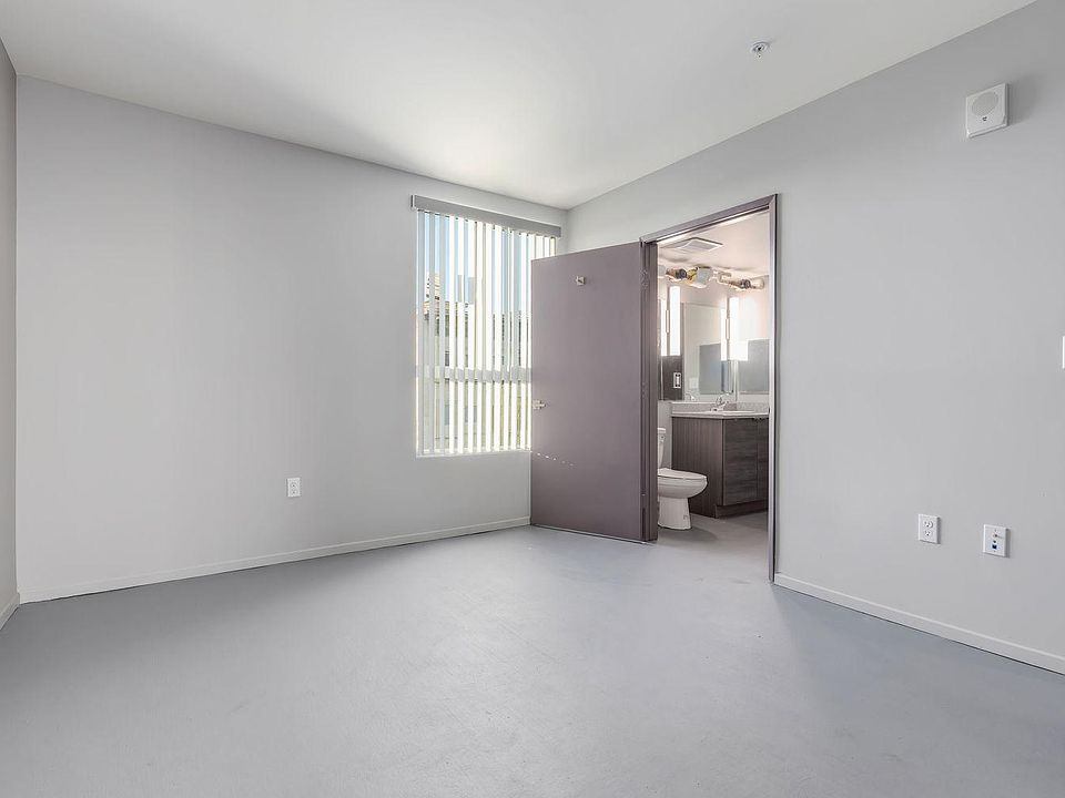 1st image of 742 S Westlake Ave #406
