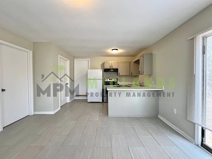 290 Browning Ct #B — Photo 5