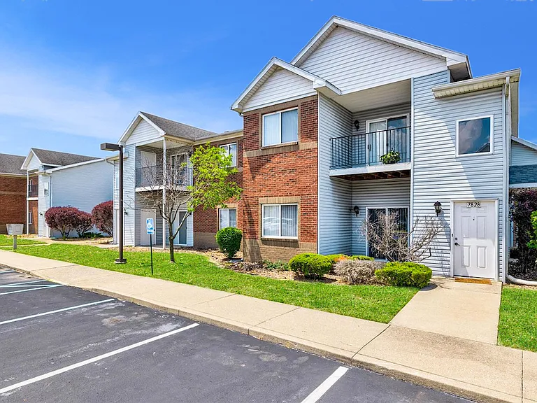 Cross Lake Apartments — Photo 4