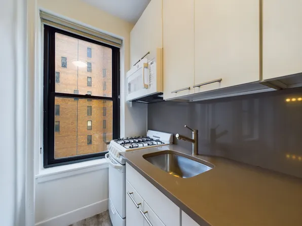 7 Park Avenue image 1 of 21