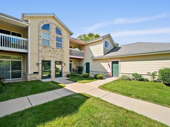 1479 Garay LANE #204, Port Washington, WI 53074