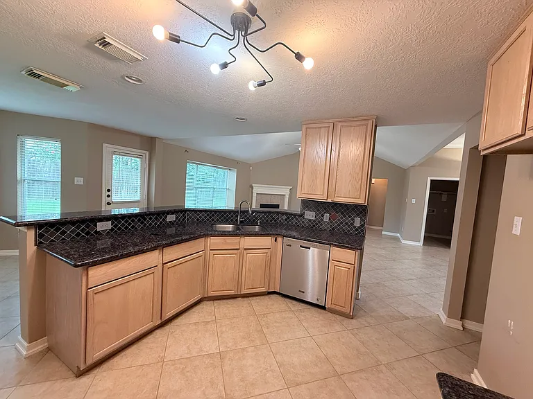 3226 Ivory Pointe Dr — Photo 9