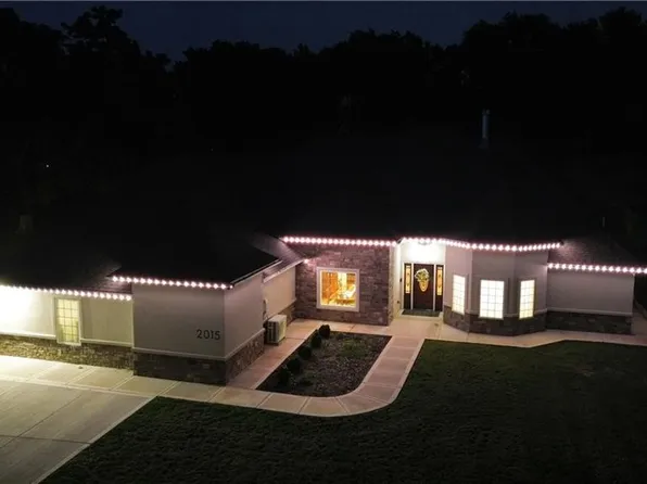 2015 S Lees Summit Rd, Independence, MO 64050
