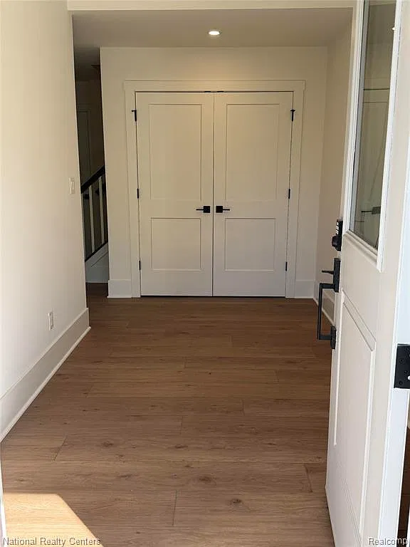 3 bed, 3.5 bath, 2135 sqft, $5,400 — Photo 3