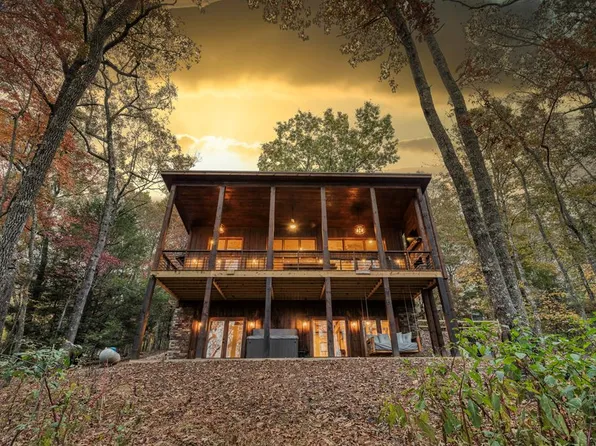 44 Hothouse Rdg, Mineral Bluff, GA 30559