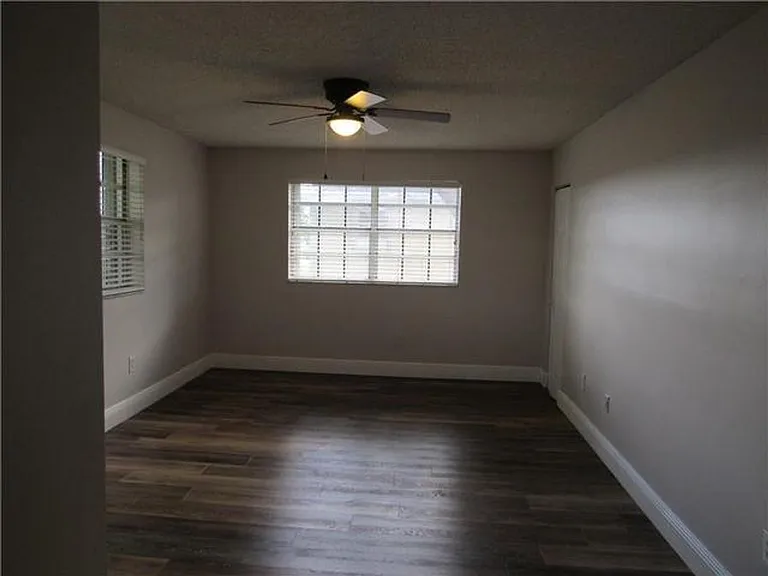 5240 SW 121st Ave — Photo 8