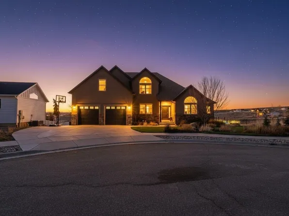 127 Red Hawk Ave, Evanston, WY 82930