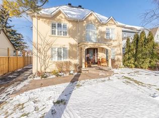 2379 Sovereign St, Oakville, ON L6L1L7