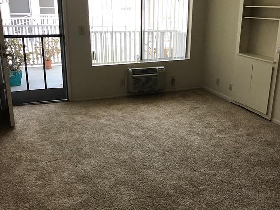5th image of 4662 Cherokee Ave #5