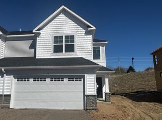 196 Huntington Dr, Waconia, MN 55387