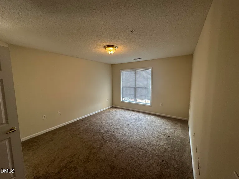 2511 Huntscroft Ln #101 — Photo 8