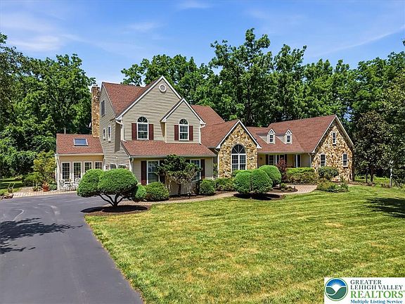 2nd image of 6470 Fawn Ln