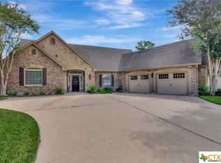 206 Crosswind Dr, Victoria, TX 77904