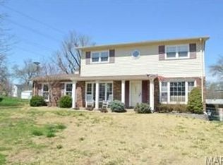 415 Crestbury Dr, Ballwin, MO 63011