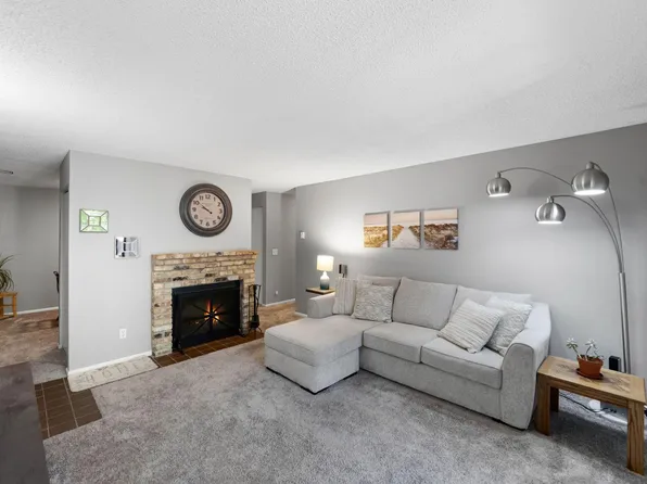 300 Shelard Pkwy Unit 209, Saint Louis Park, MN 55426