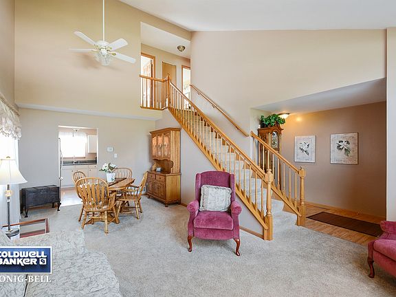 Living Room / Dining Room