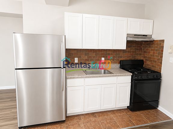2nd image of 285 Goldsmith Ave #B2