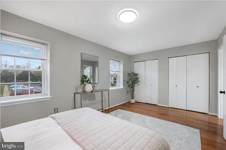 5822 Burke Manor Ct — Photo 23