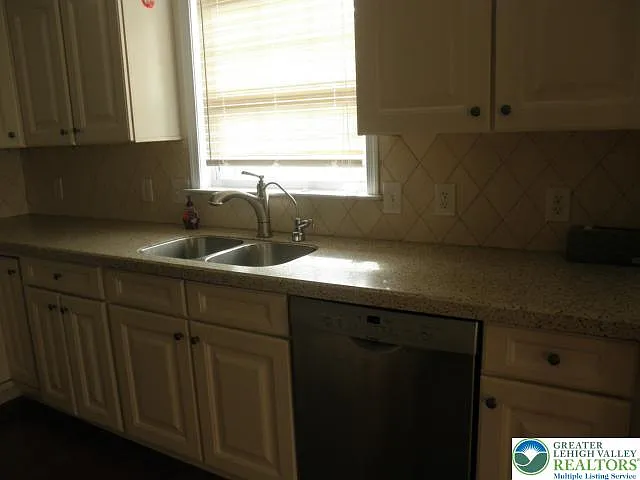 4160 Ross Rd — Photo 14