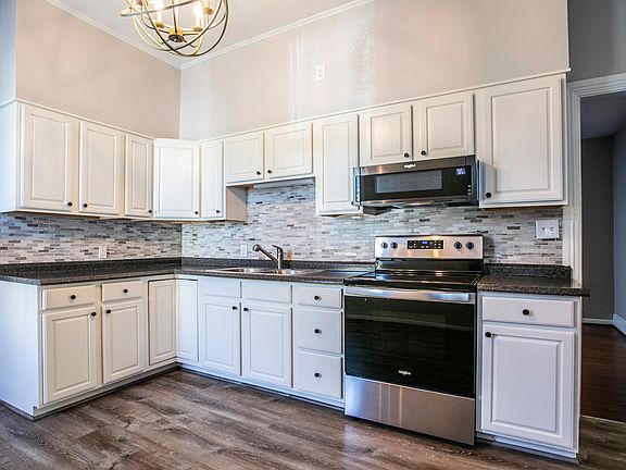 3rd image of 501 Gay St APT 1
