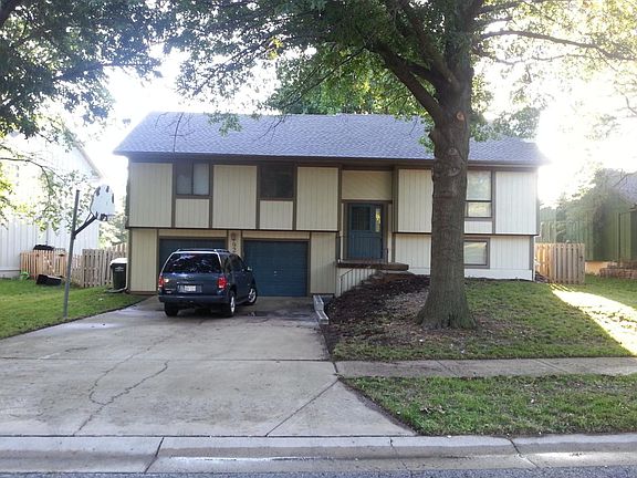 2nd image of 9206 Greenway Ln