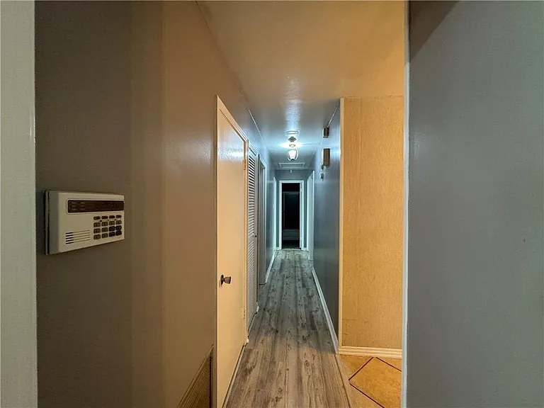 1054 Gallen Ct — Photo 22