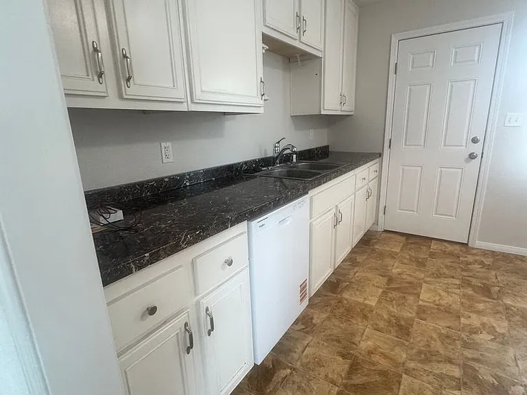 6150-52 Horton Dr — Photo 10