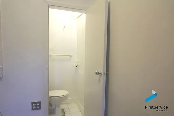 Rented by FirstService Realty (legacy) | media 17