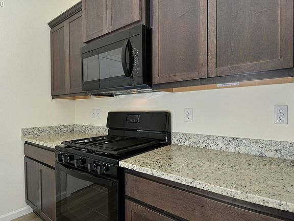 4th image of 1406 W 15th St
