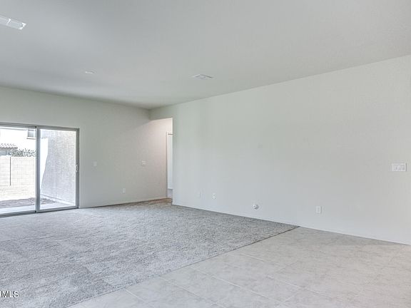 5th image of 43586 W CYPRESS Lane