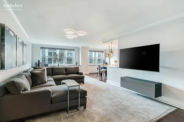 Sold by Sotheby's International Realty | media 12