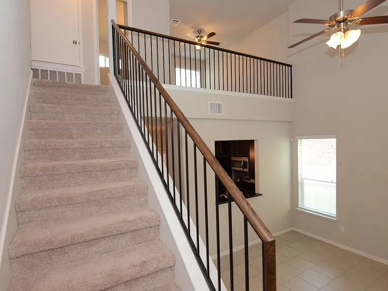 360 Purple Martin Ave — Photo 18