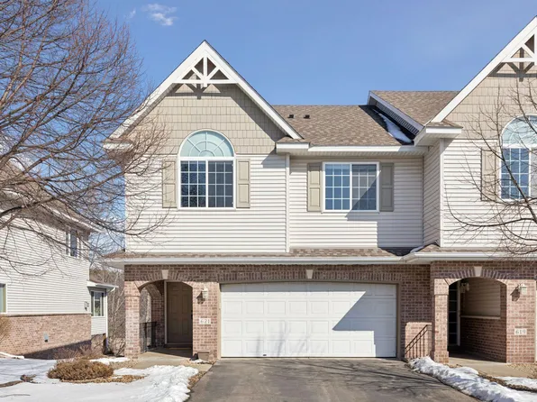 621 Crane Creek Ln, Eagan, MN 55121