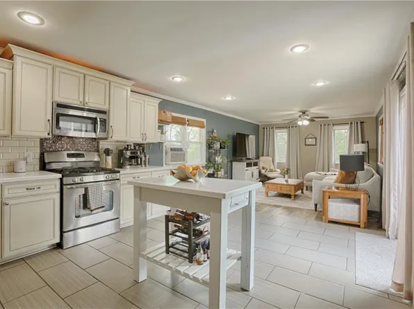 705 W 91st St, Kansas City, MO 64114