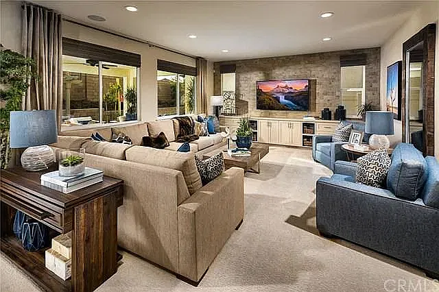 4 bed, 3.5 bath, 2842 sqft, $4,250 — Photo 3