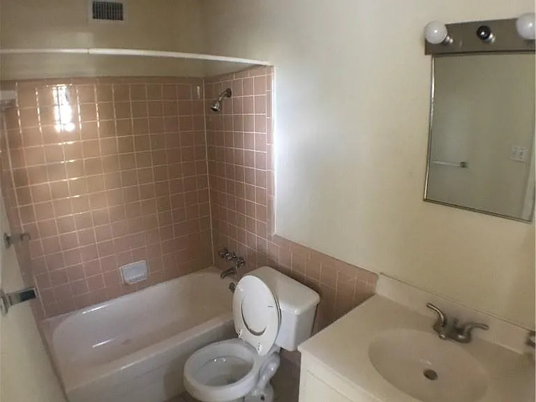 2612 Salado St #109 — Photo 12