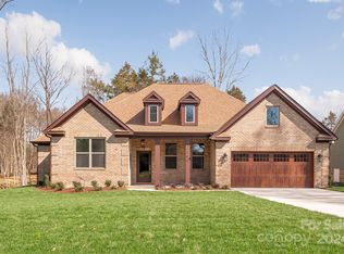 2306 Jon Chris Dr, Harrisburg, NC 28075