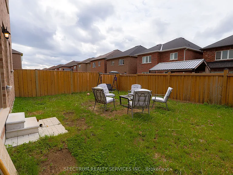 2300 Grainger Loop — Photo 28
