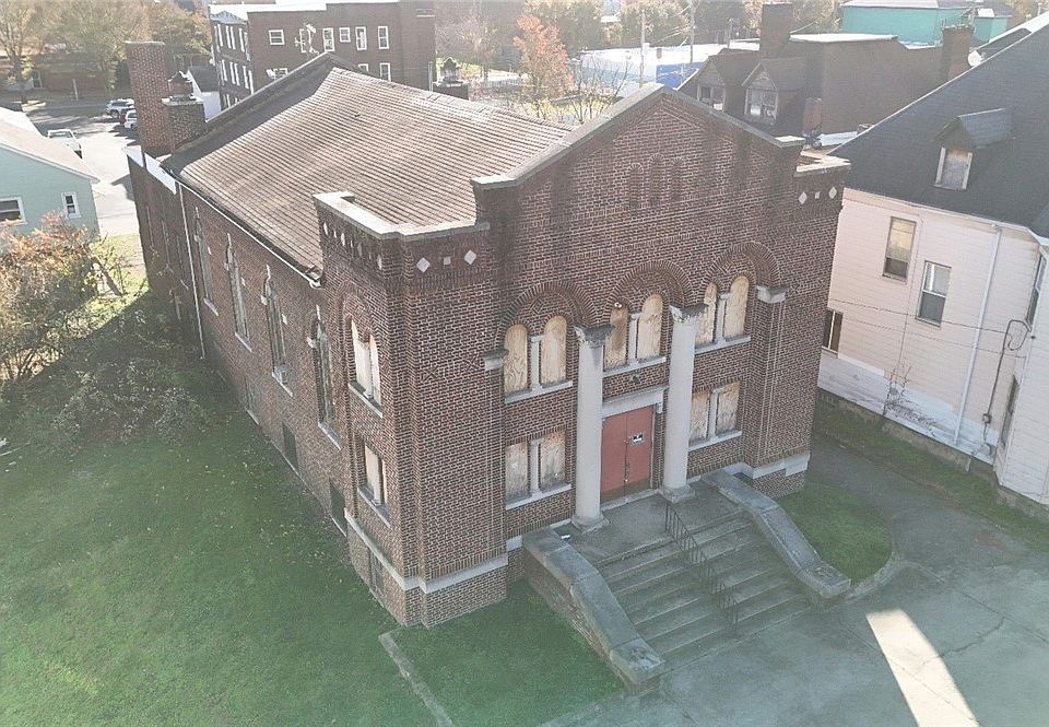 2nd image of 608 N 5th St