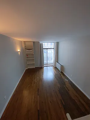 Rented by Mallory Management Corp | media 15