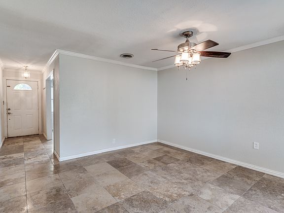 3rd image of 2817 Cecil Dr