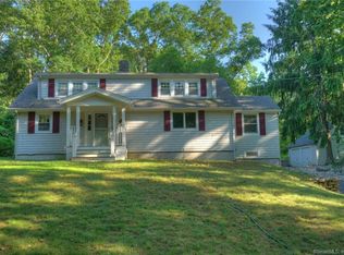 186 Mistuxet Ave, Stonington, CT 06355