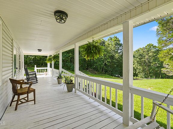 4th image of 2324 Johnsons Ridge Rd