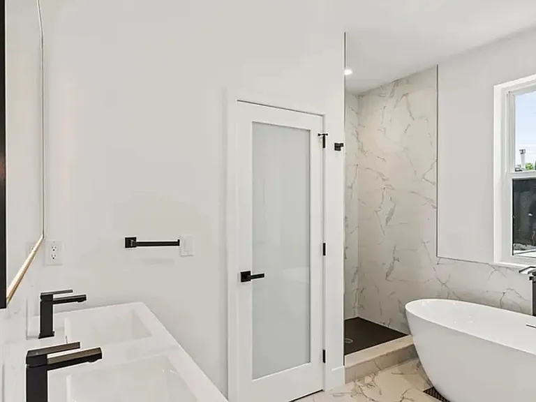 1518 N Darien St — Photo 6