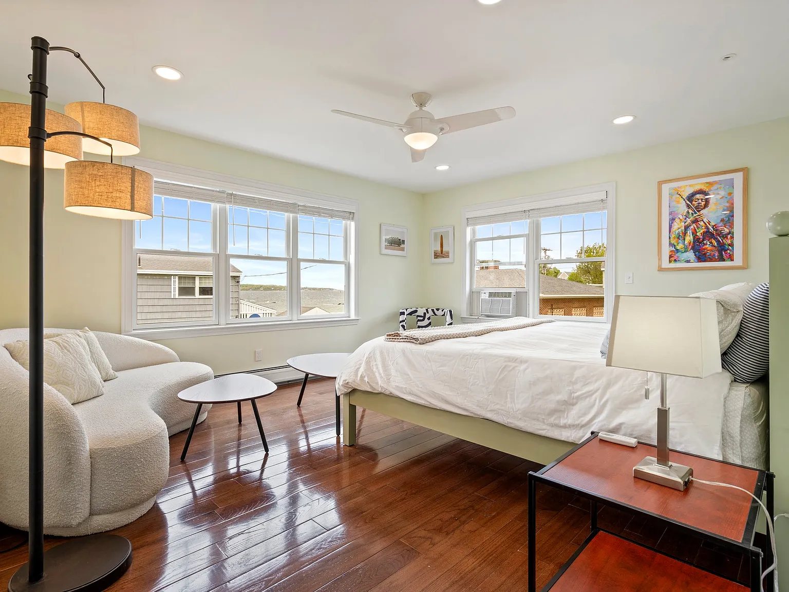 4 bed, 3.5 bath, 3120 sqft, $9,500 — Photo 3