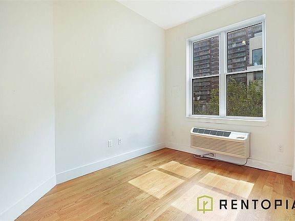 3rd image of 32 Meserole St #3H