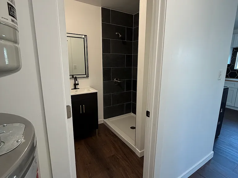 5862 Oneida St — Photo 5