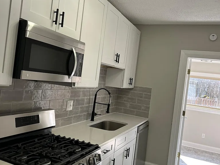 1718 Glenmont Rd #2 — Photo 1