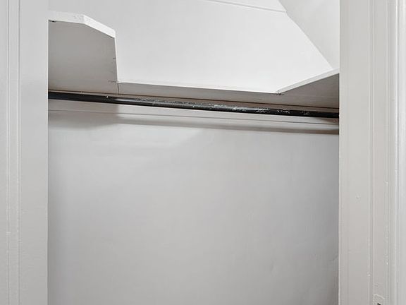 5th image of 3533-3535 Lawn Ave #79
