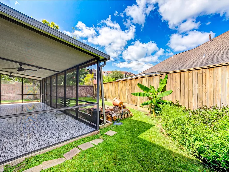 13103 Wickersham Ln — Photo 31